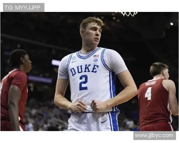 飞起来了!弗拉格突破强势隔扣米德尔顿展现霸气全能表现 飞起来了!弗拉格突破强势隔扣米德尔顿展现霸气全能表现